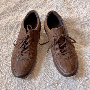 Roan Marin Sneaker Lace up Leather Womens Sneakers shoes size 7.5